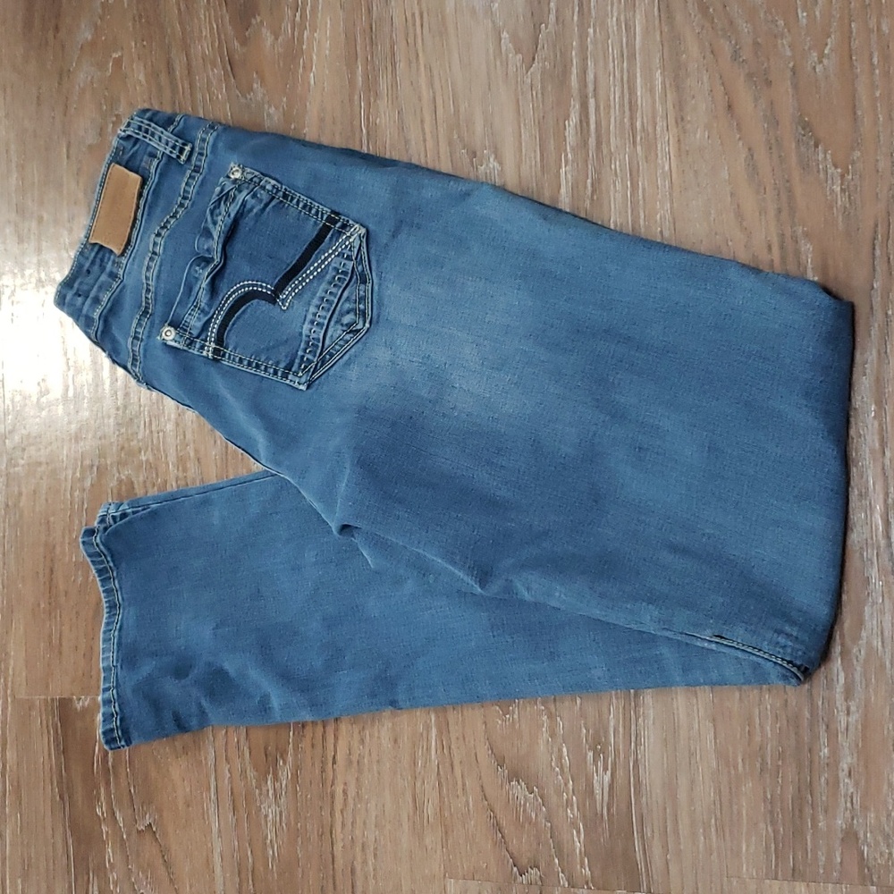 (28W) Carrem Skinny Fit Classic Jeans Contemporary Modern Streetwear Trendy